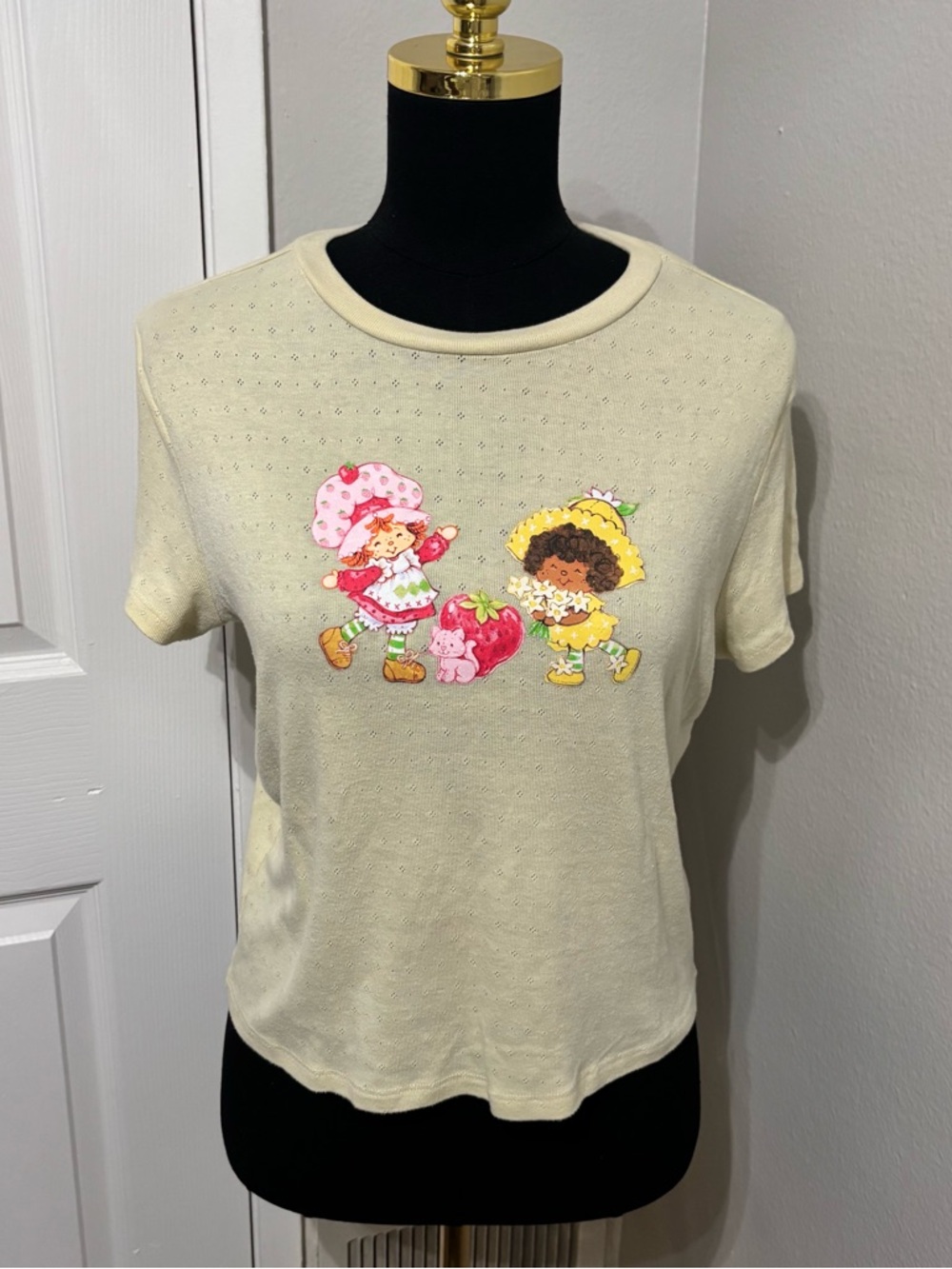 Butter Yellow Strawberry Shortcake Y2K Eyelet Tee Size XL Coquette Summer